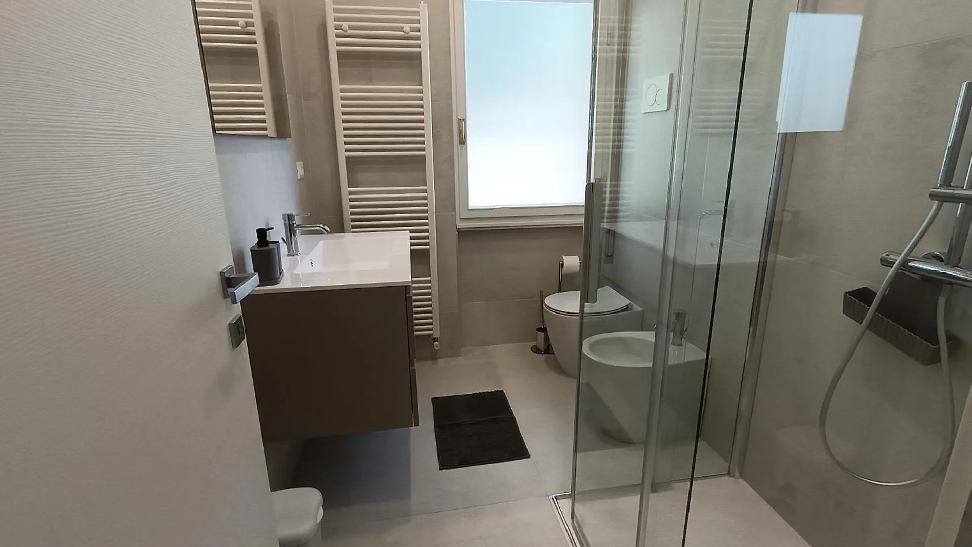 Trilocale Sporting Con Giardino Privato E Wifi - Sunset Beach Sirmione Apartamento
